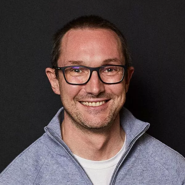 Chris Holmes profile